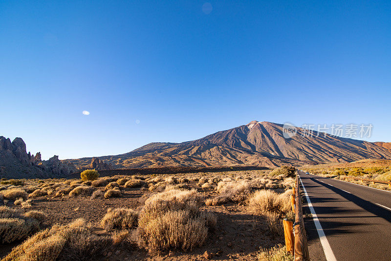 水平视图的山El Teide在黎明，加拿大del Teide，国家公园，特内里费，加那利群岛，西班牙-股票照片